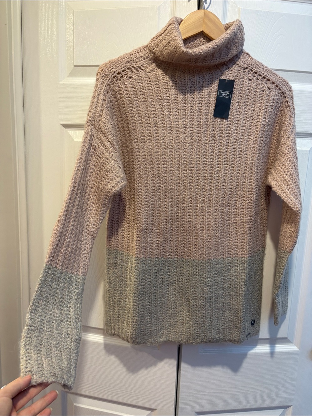 Abercrombie & Fitch Two-Tone Turtleneck Sweater in Blush and Light Gray